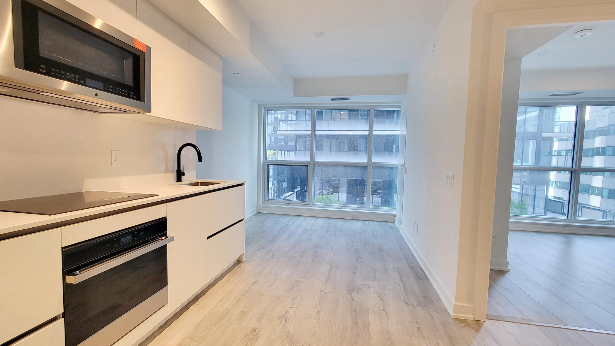 327 King Street West 56 1 bedroom Brand New Condo unit for Rent 327