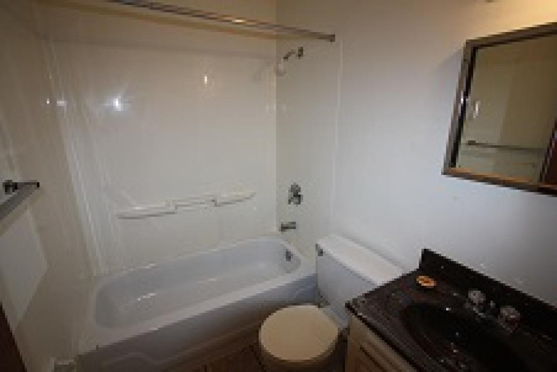 Townhouses for Rent (2 Bedroom) 700 Indian Rd N, Sarnia, ON