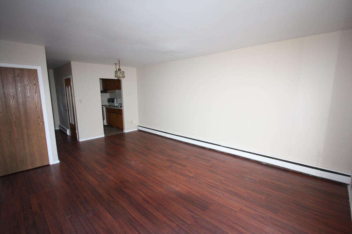 Townhouses for Rent (2 Bedroom) 700 Indian Rd N, Sarnia, ON