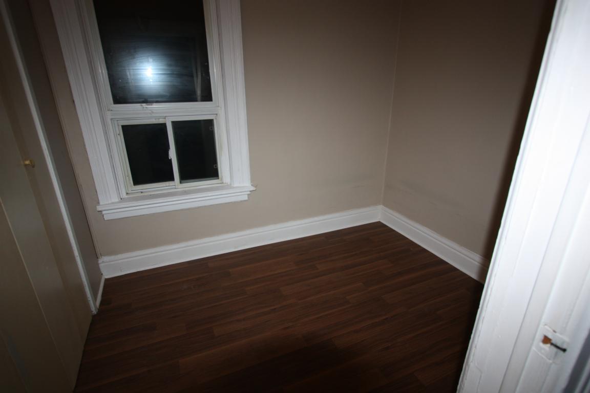 Apartments For Rent 242 Christina St S, Sarnia, ON Mutual Property