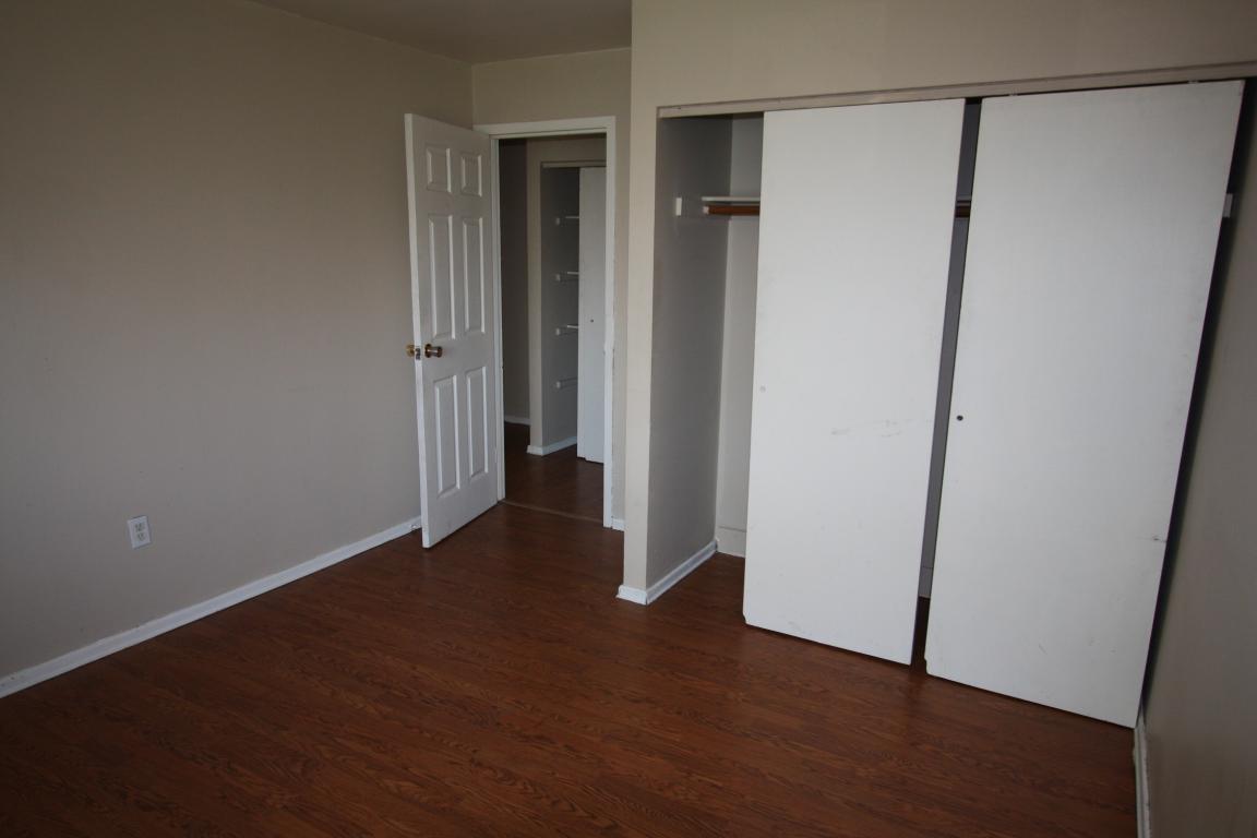 Apartments for Rent (2 Bedroom) 830 Wellington St, Sarnia, ON Mutual