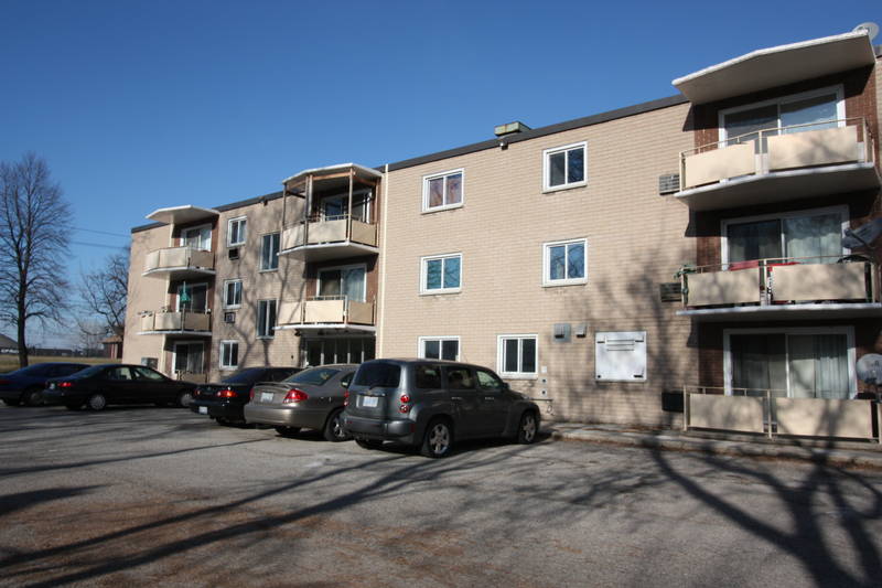 Apartments For Rent (2 Bedroom) 266 Christina St S, Sarnia, ON