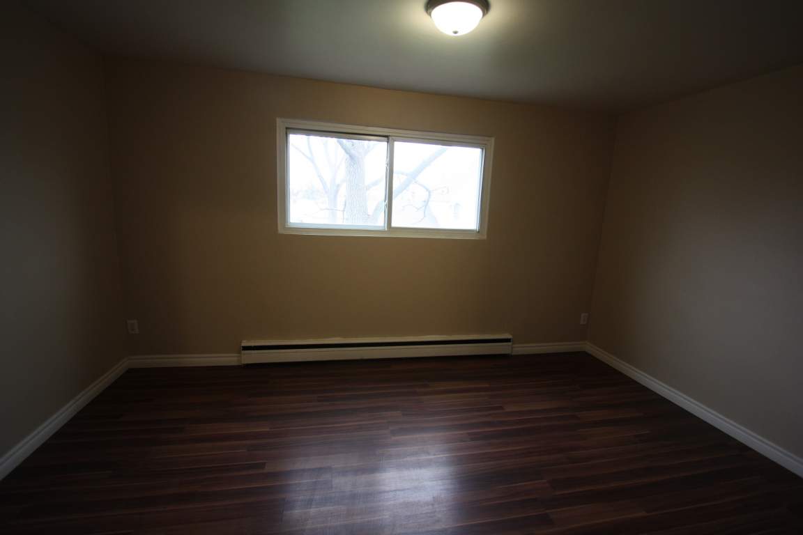 Townhouses for Rent (3 Bedroom) 451 Lyndoch St, Corunna, ON Mutual