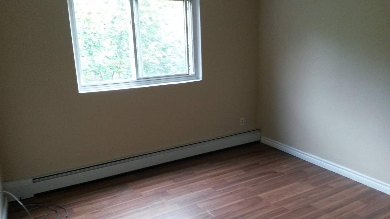 Apartments For Rent (2 Bedroom) 266 Christina St S, Sarnia, ON Mutual Property Management