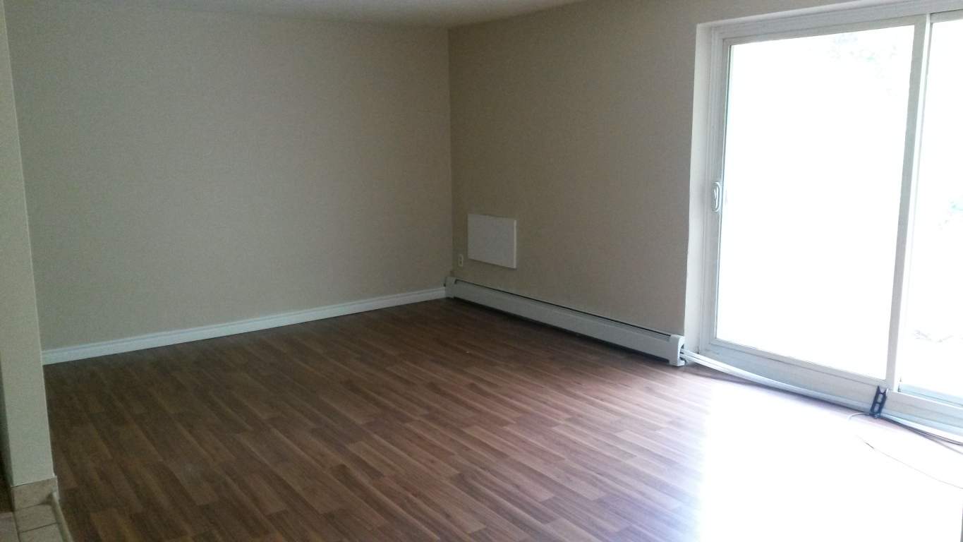 Apartments For Rent (2 Bedroom) 266 Christina St S, Sarnia, ON Mutual Property Management
