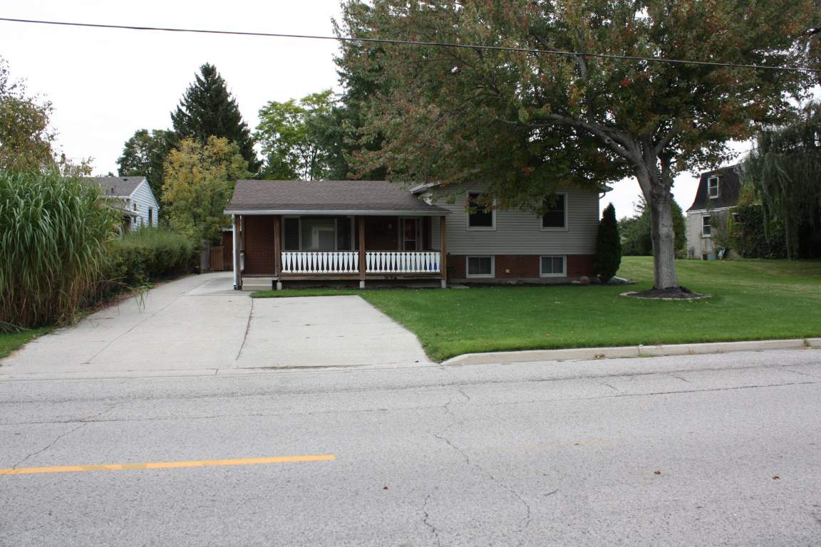 Houses for Rent 374 Albert St, Corunna, ON