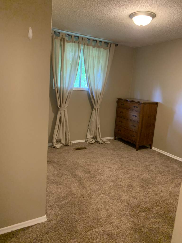 Rooms For Rent 184 Bedford Cres, Sarnia, ON Mutual Property