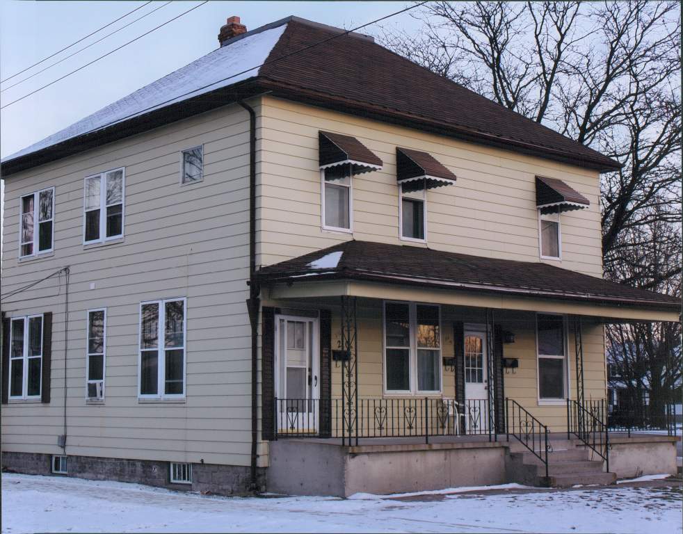 Homes For Rent 210 Ontario Street, Sarnia, ON Mutual Property Management Services
