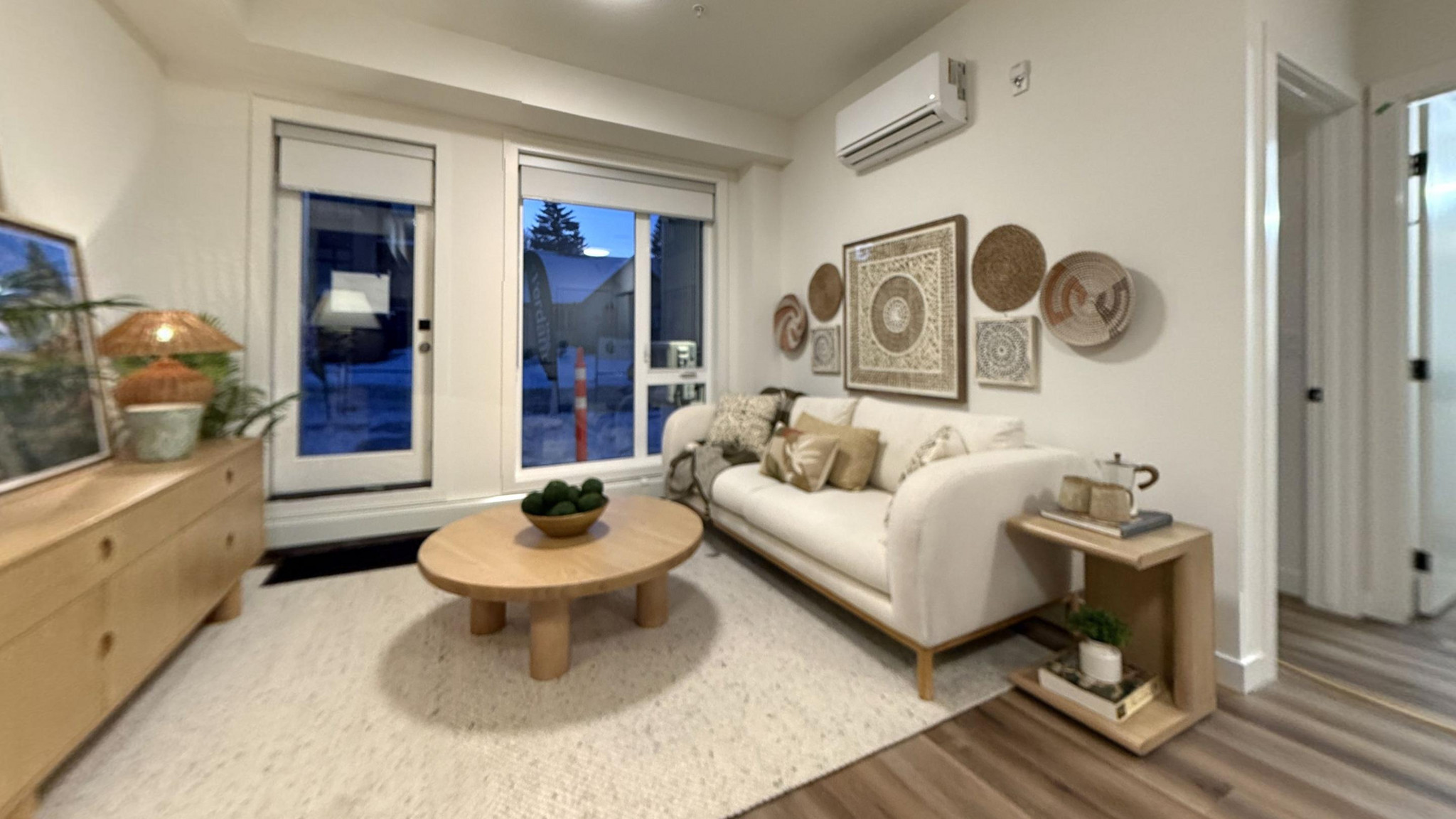 1 Bed Show Suite (#106)