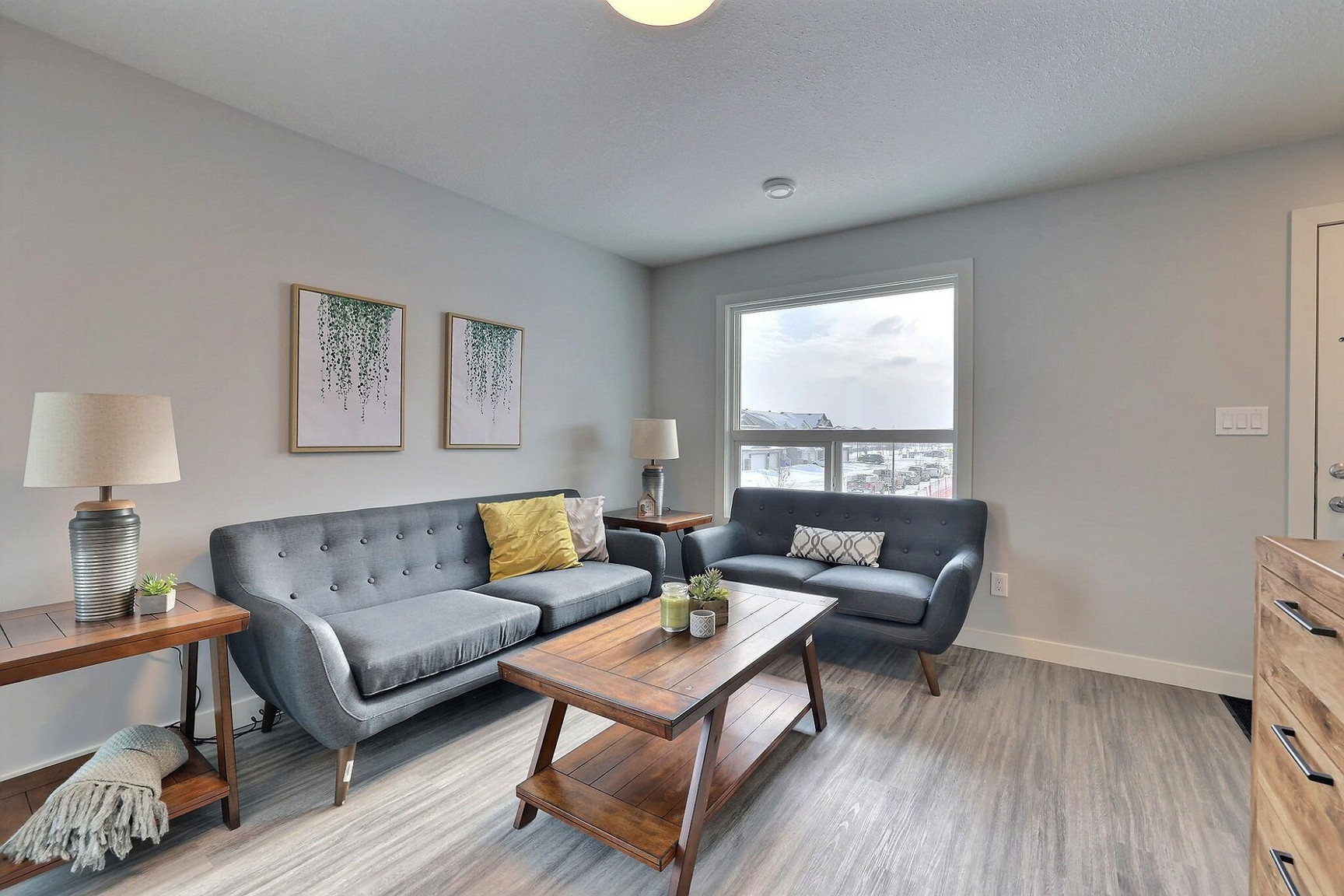 Desktop Home Image - 1