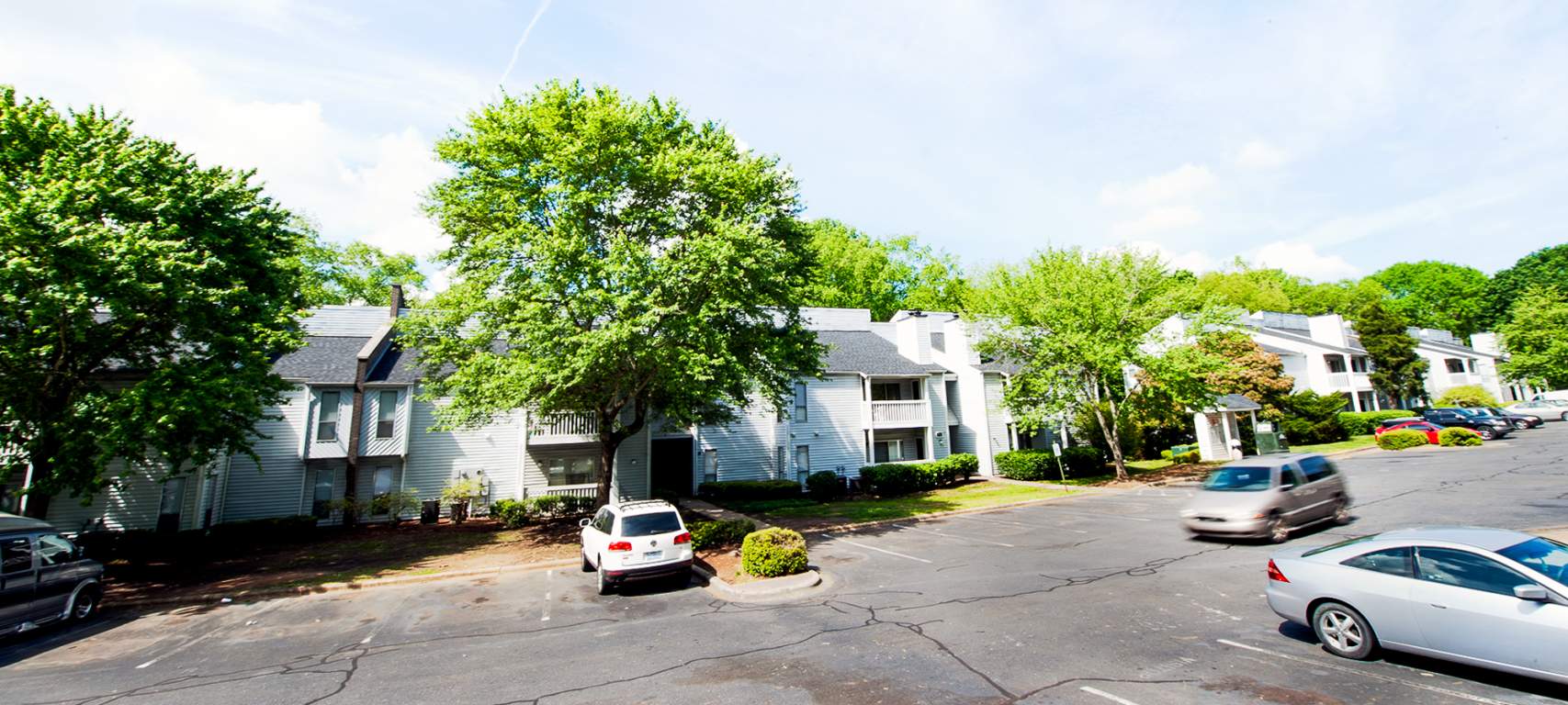 The Landing on Farmhurst Apartments North 44