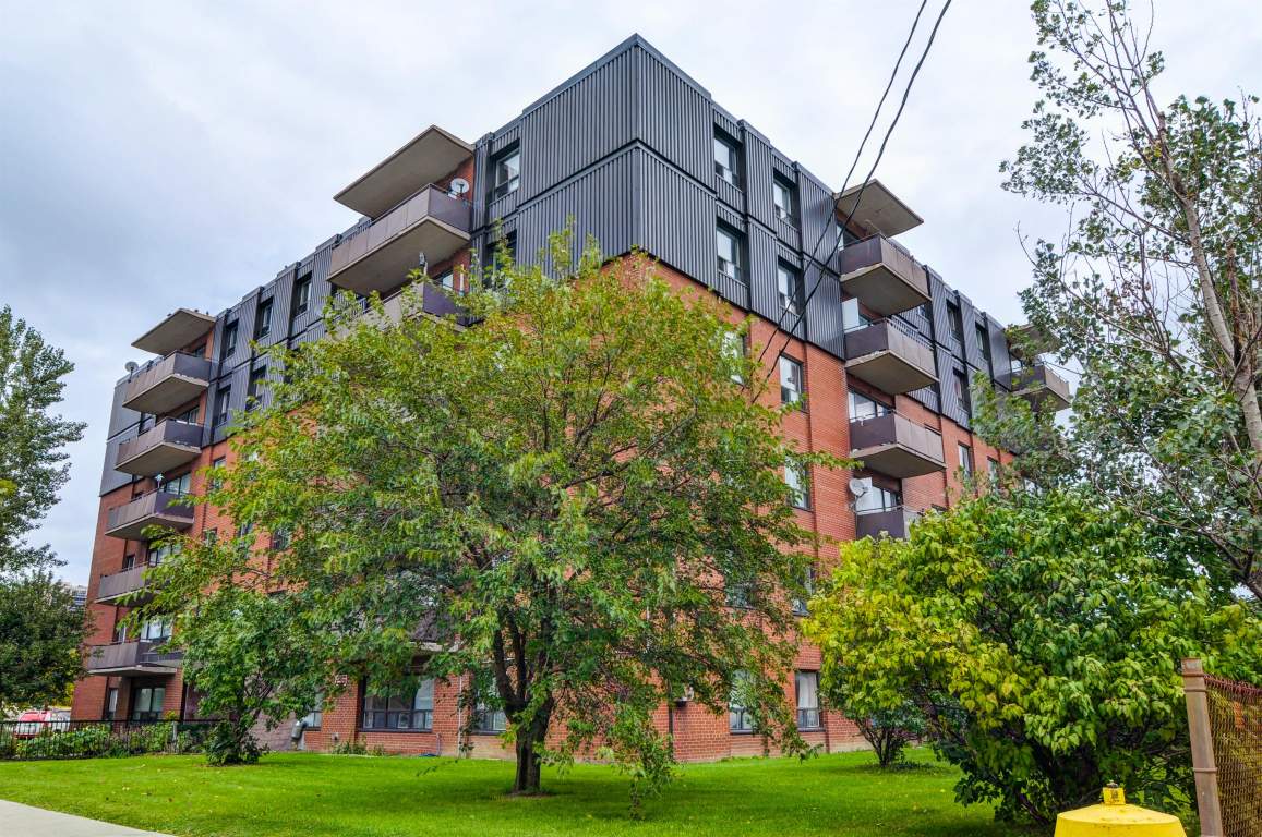 Birchmount Apartments North 44