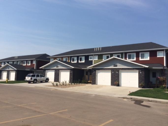 Prairie View Townhomes 7106 41 Street Lloydminster Apartments