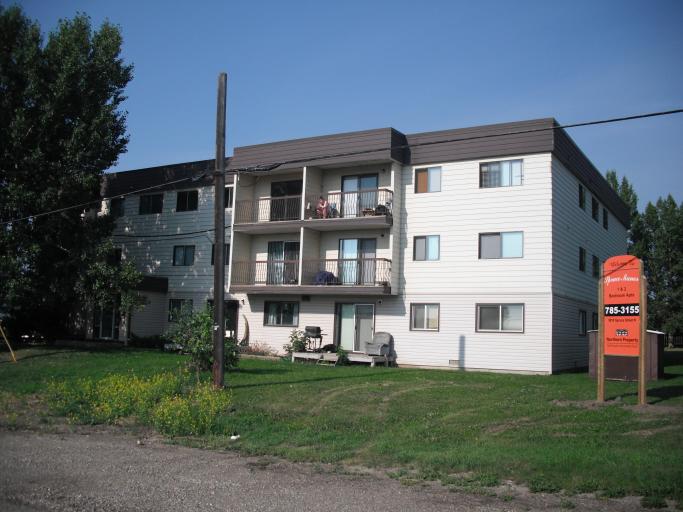 Spruce Manor 9816 Spruce Street Taylor Apartments Northview