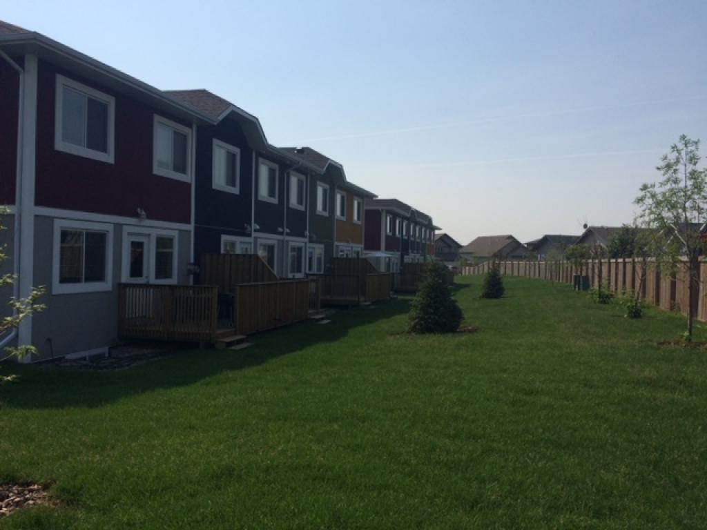 Prairie View Townhomes 7106 41 Street Lloydminster Apartments