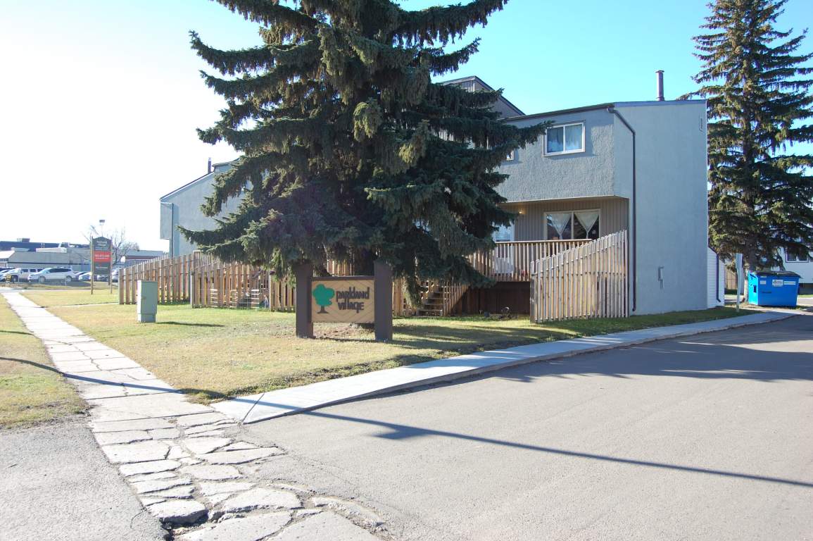 Parkland Village 3224 47th Avenue Lloydminster Apartments Rent