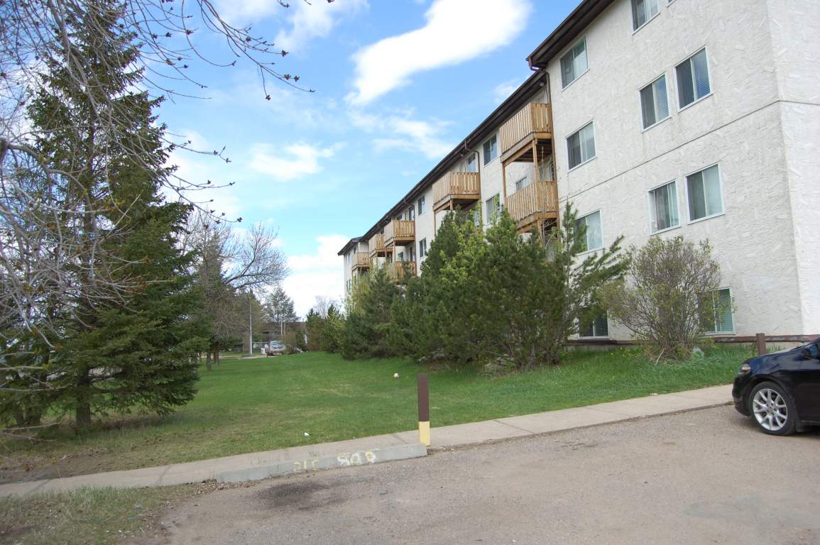 Desjardins Apartments 4921 55th Avenue St. Paul Apartments Rent