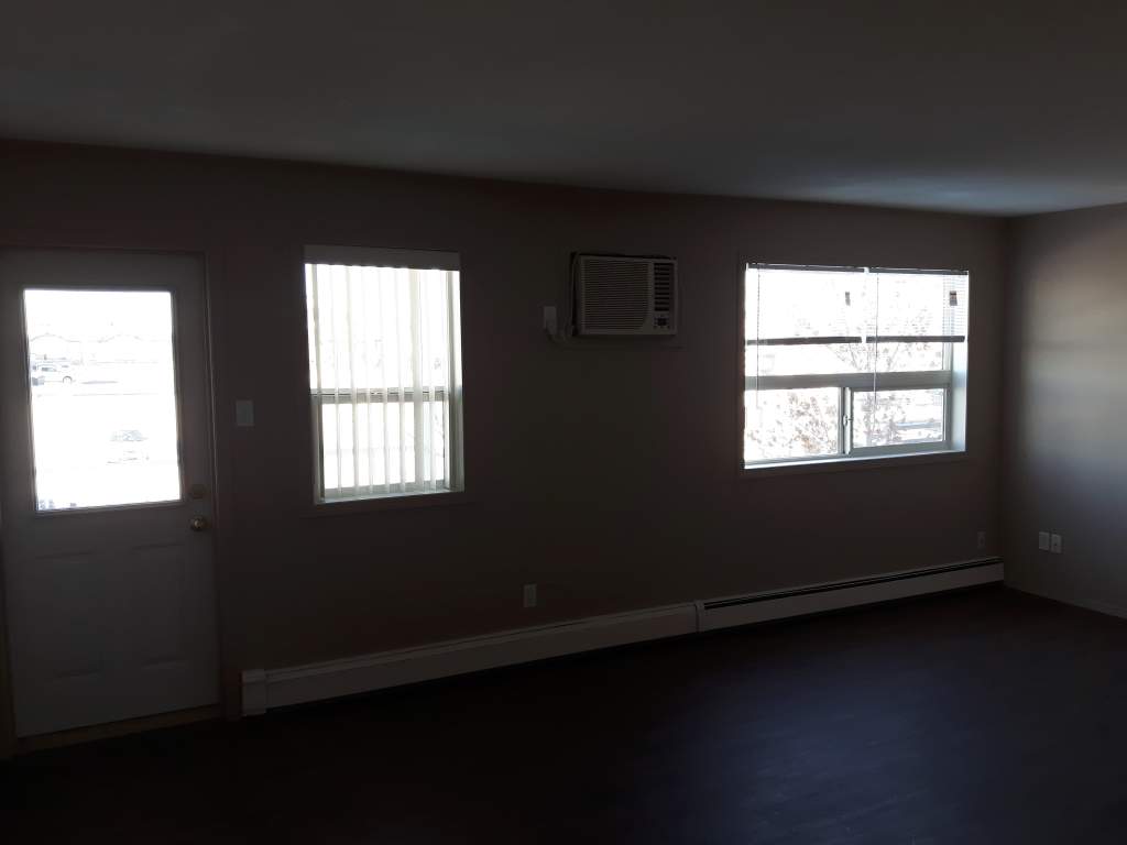 Sandalwood Place 1219 Centre Street Brooks Apartments Rent Northview