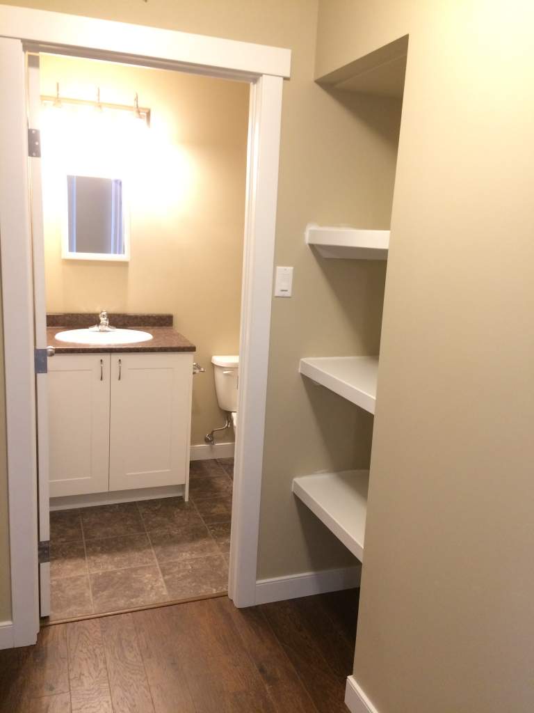 Tundra Apartments Rent Northview