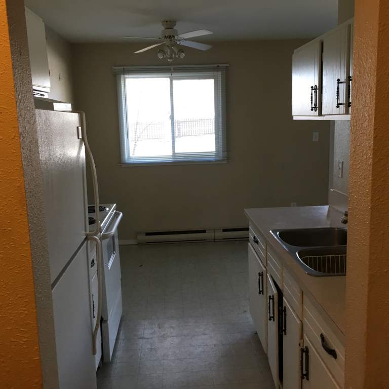 Spruce Manor 9816 Spruce Street Taylor Apartments Rent Northview