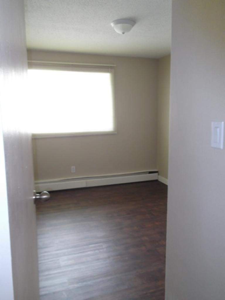 4 Nixon Rent Northview