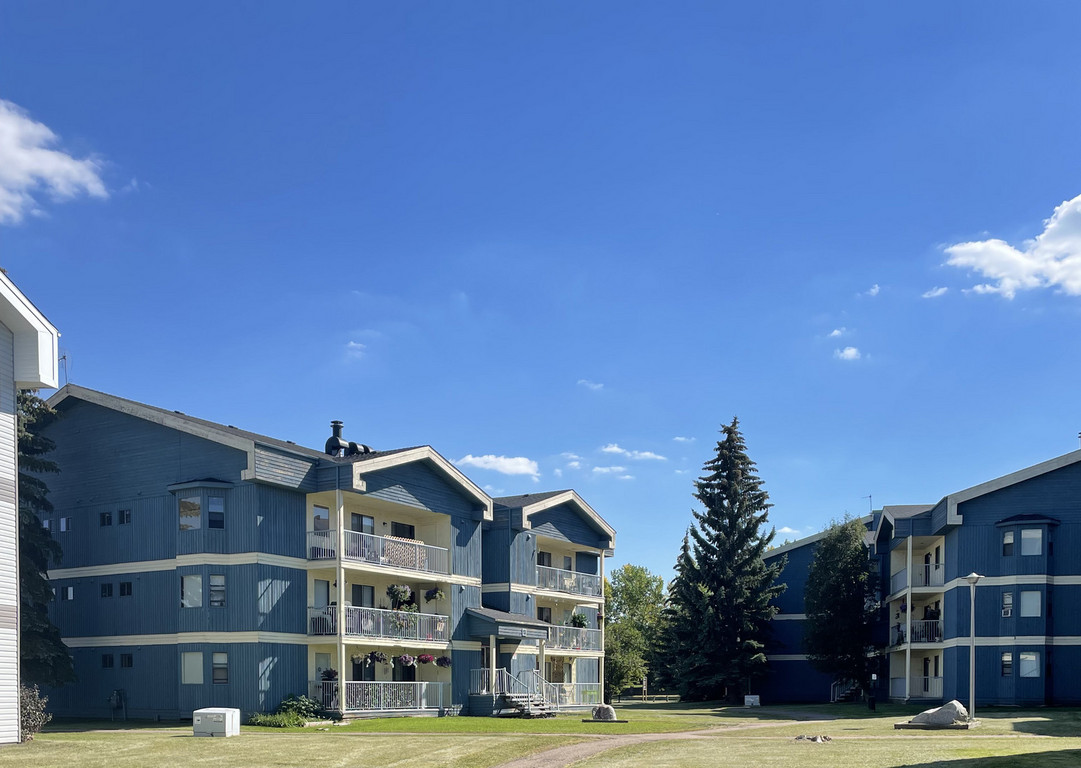 Cedar Manor 3801 52nd Avenue Lloydminster Apartments Rent