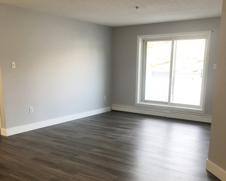 Hillview Estates 5465 52nd ST Yellowknife Apartments Rent