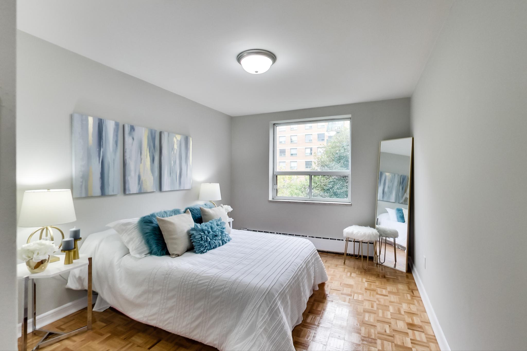 Apartment for Rent Eglinton Avenue East Between Mt. Pleasant Rd