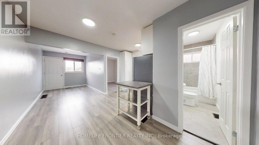 640 Wilson Ave - UPPER UNIT 2