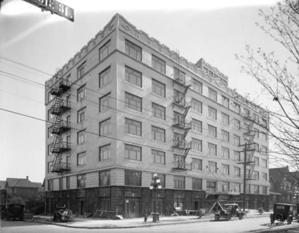 Strathmore Lodge Apartments Pacific Cove Properties