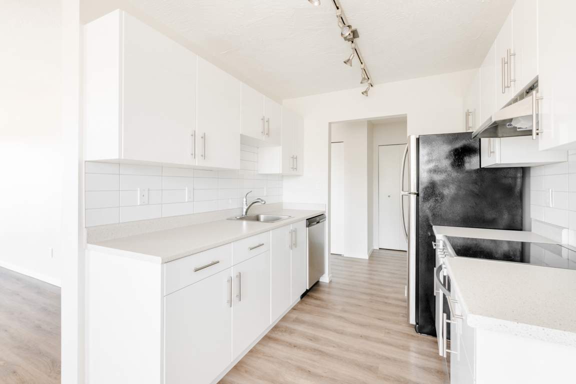 Roberts Manor Apartments Pacific Cove Properties