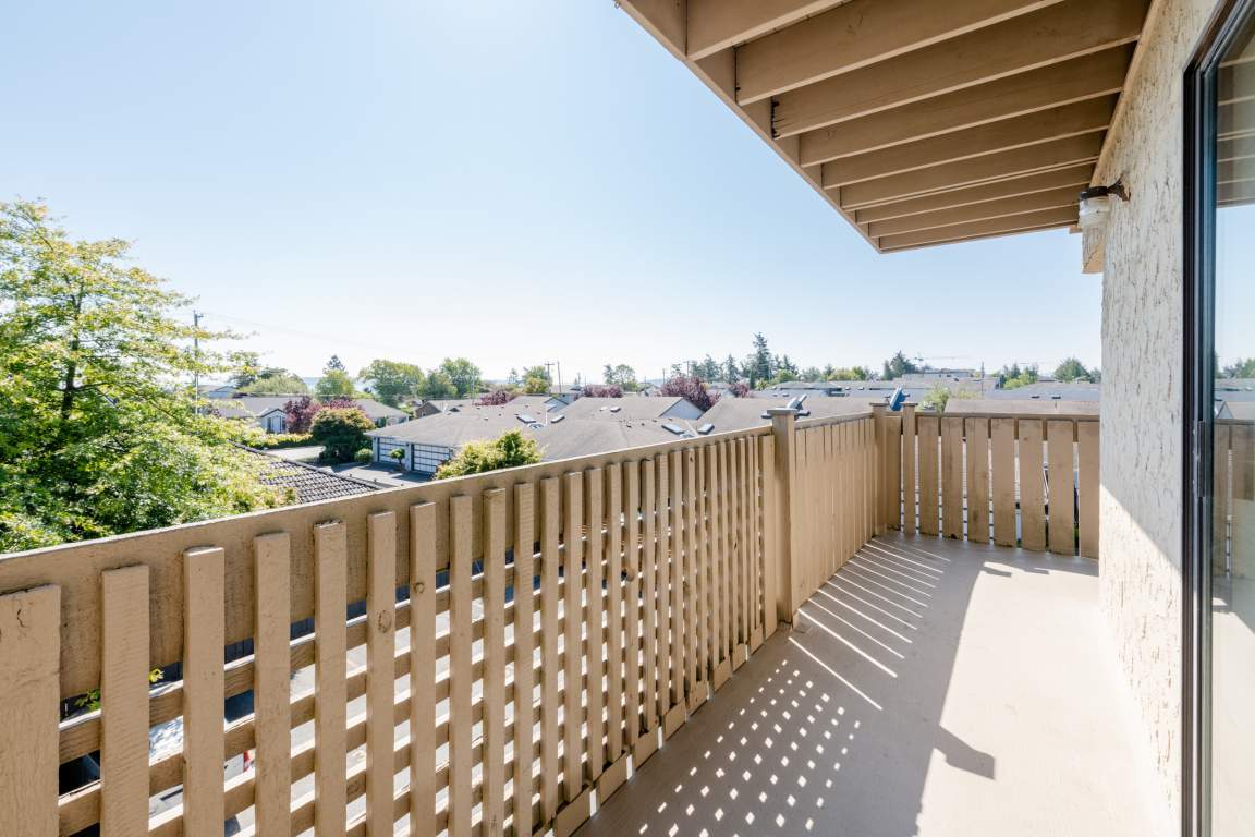 Roberts Manor Apartments Pacific Cove Properties