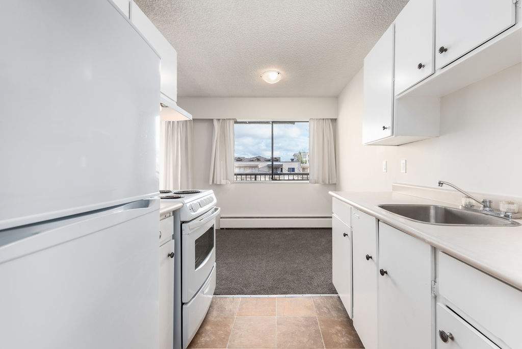 Maple Manor Apartments Pacific Cove Properties