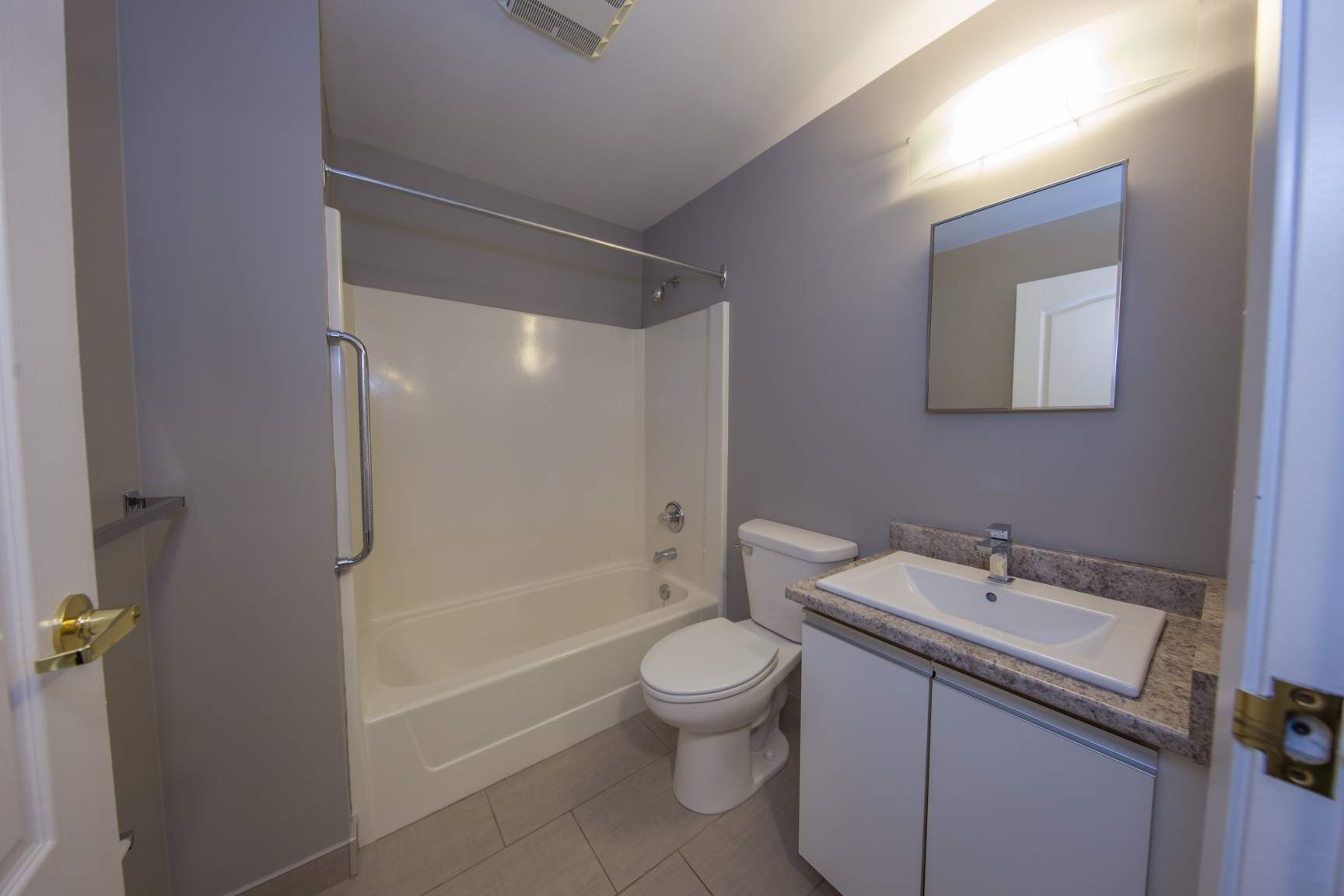 2 Bedroom Bathroom