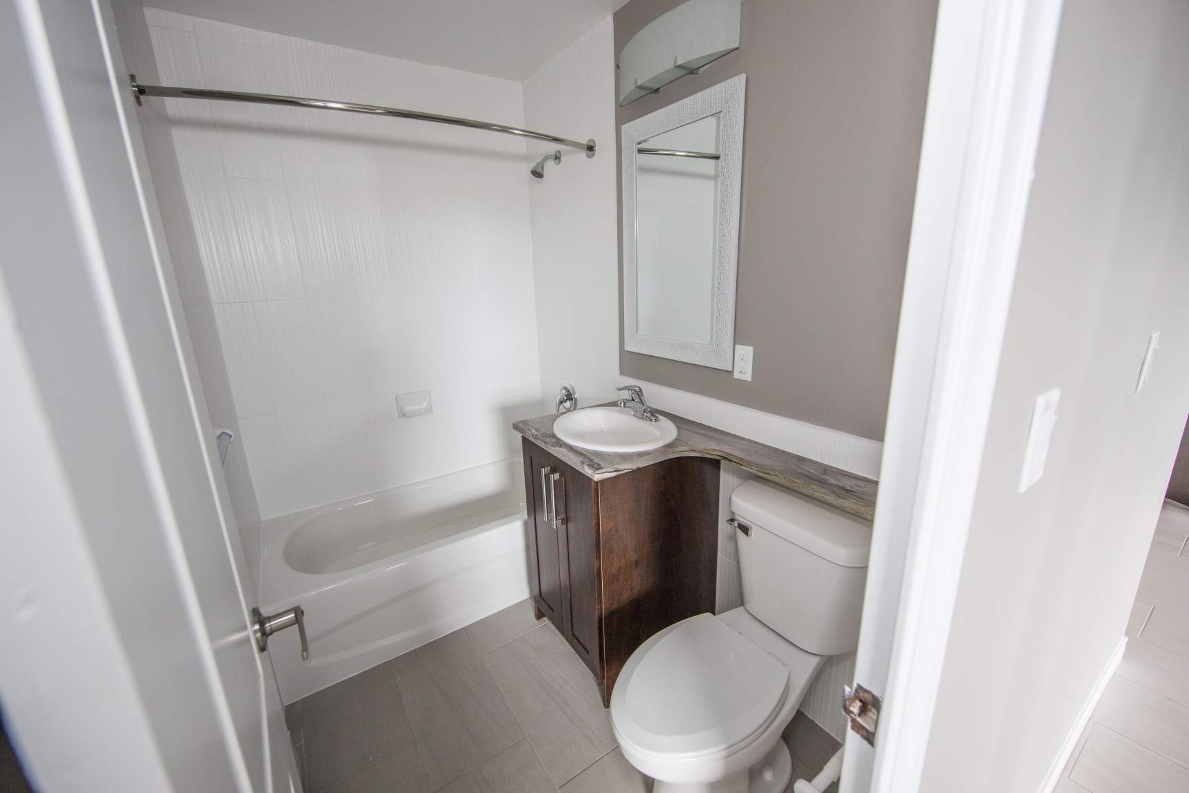 1 Bed Deluxe - Bathroom