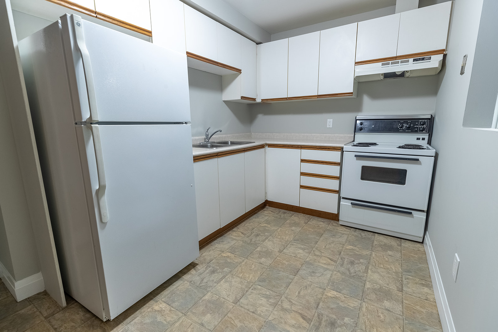 575 Lake Street, St. Catharines, ON L2N 4J1 — photo 3