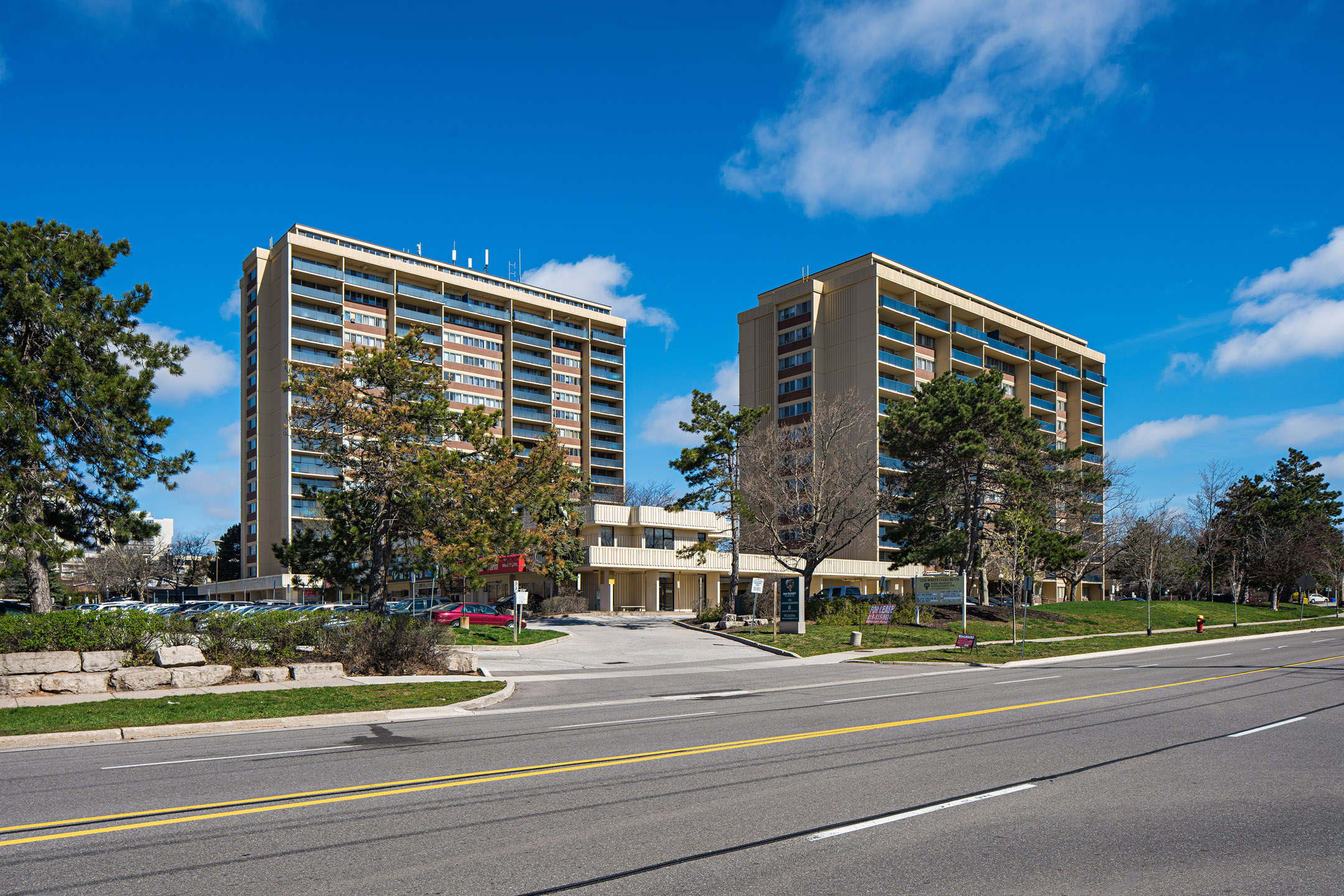 350 Lynnwood Drive and 1230 Whiteoaks Boulevard Park Property Management