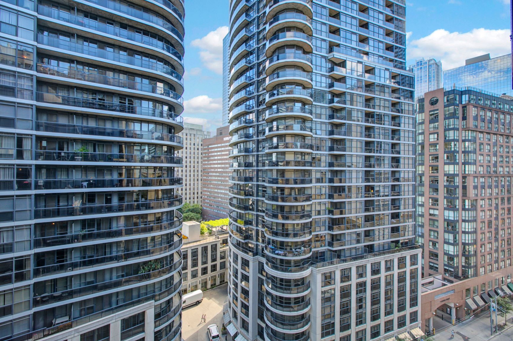 20 Carlton and 25 Wood Street