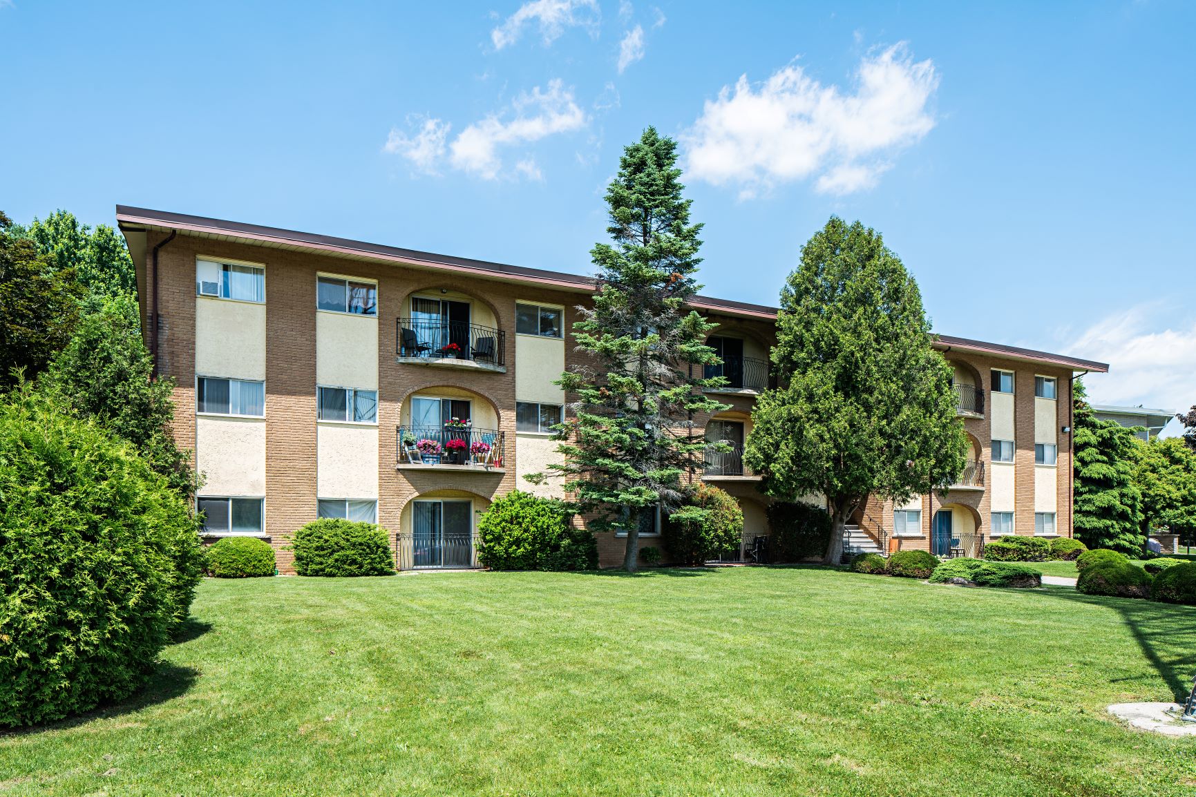 485 Parkside Drive Park Property Management