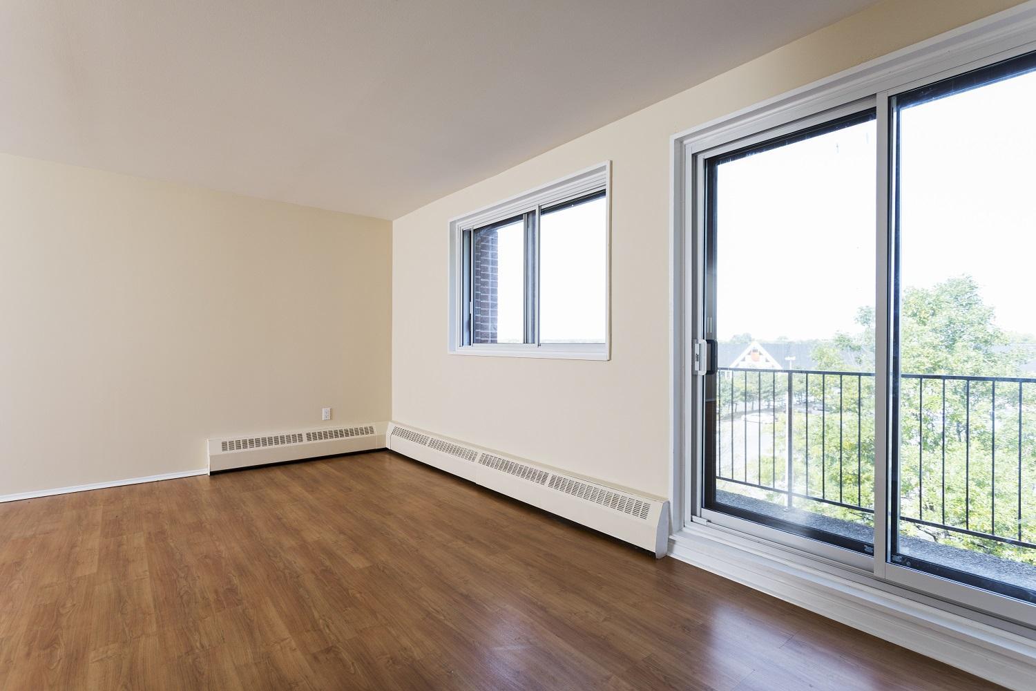 11525 Boul. de Pierrefonds, Pierrefonds, Québec — photo 3