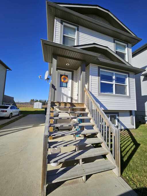110 - 26 Street - B