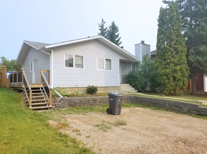 1004 - 7 Avenue - A