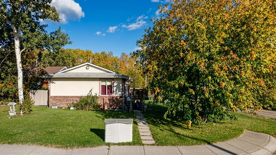 1220 - 7 Street - 1