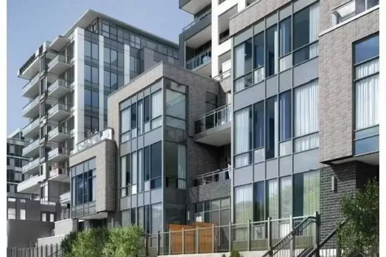 209-73 Arthur Street South
