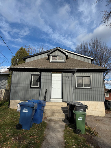 B-48 Alma Street North 