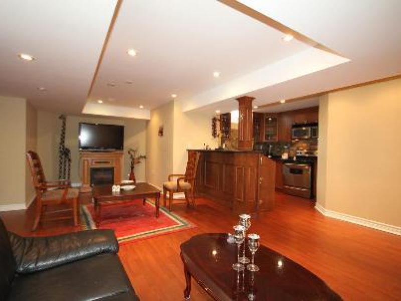 Yonge Street King Road Prudential Property Management Ltd