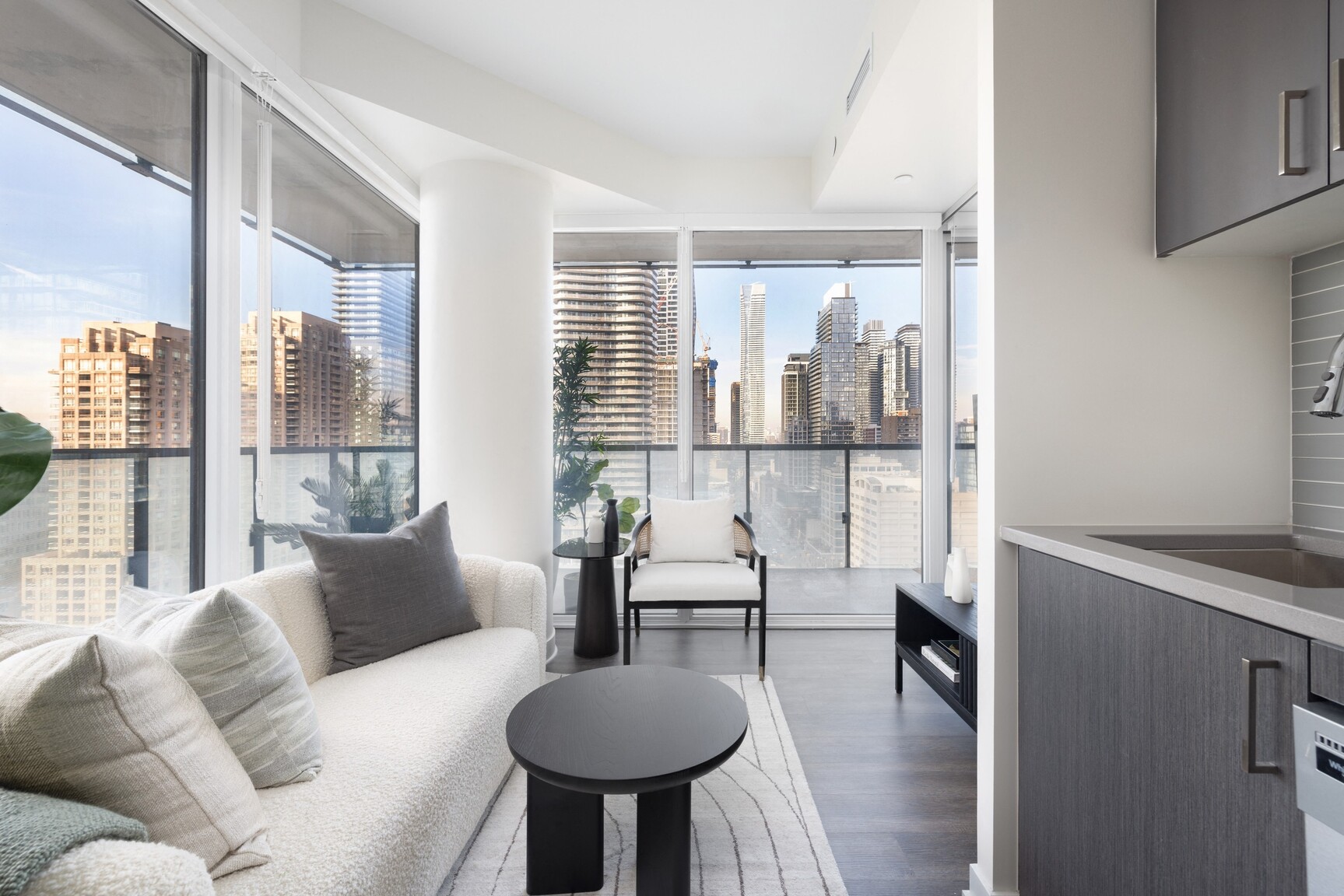 Luxury Apartments for Rent in Downtown Toronto | Brixton - Exclusive Apartments For Rent In Toronto