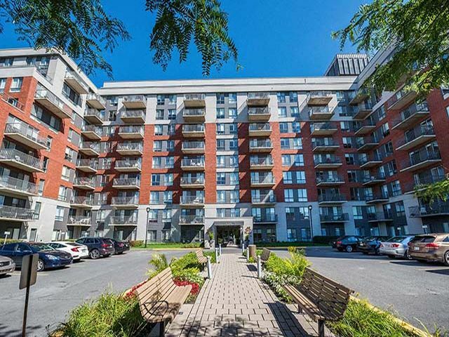 5775 Cavendish Boulevard — photo 1