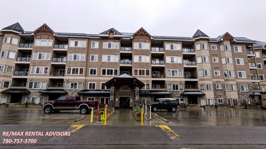 #434 10 Discovery Ridge Close Southwest