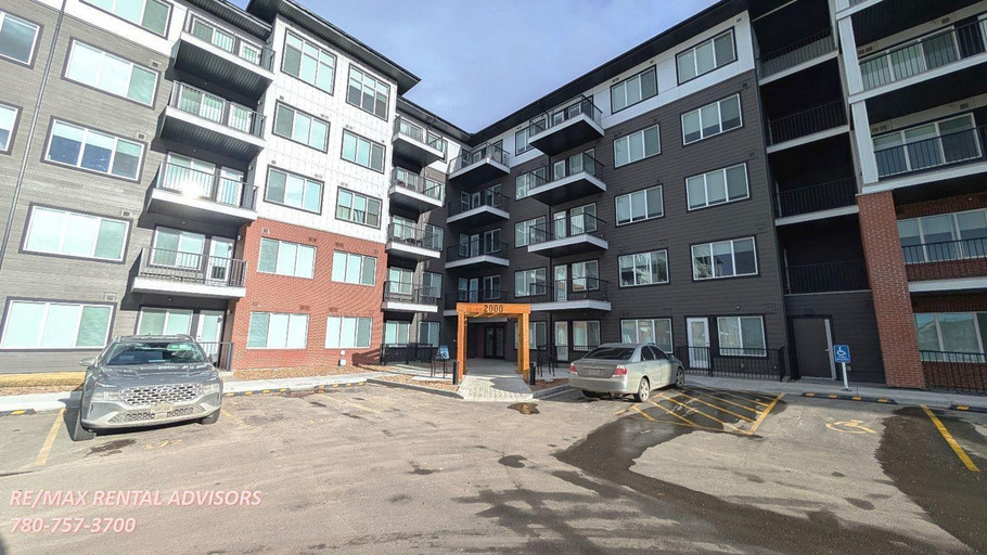 #2104 395 Skyview Parkway Northeast